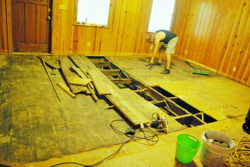 Subfloor Demolition in Sacramento, CA